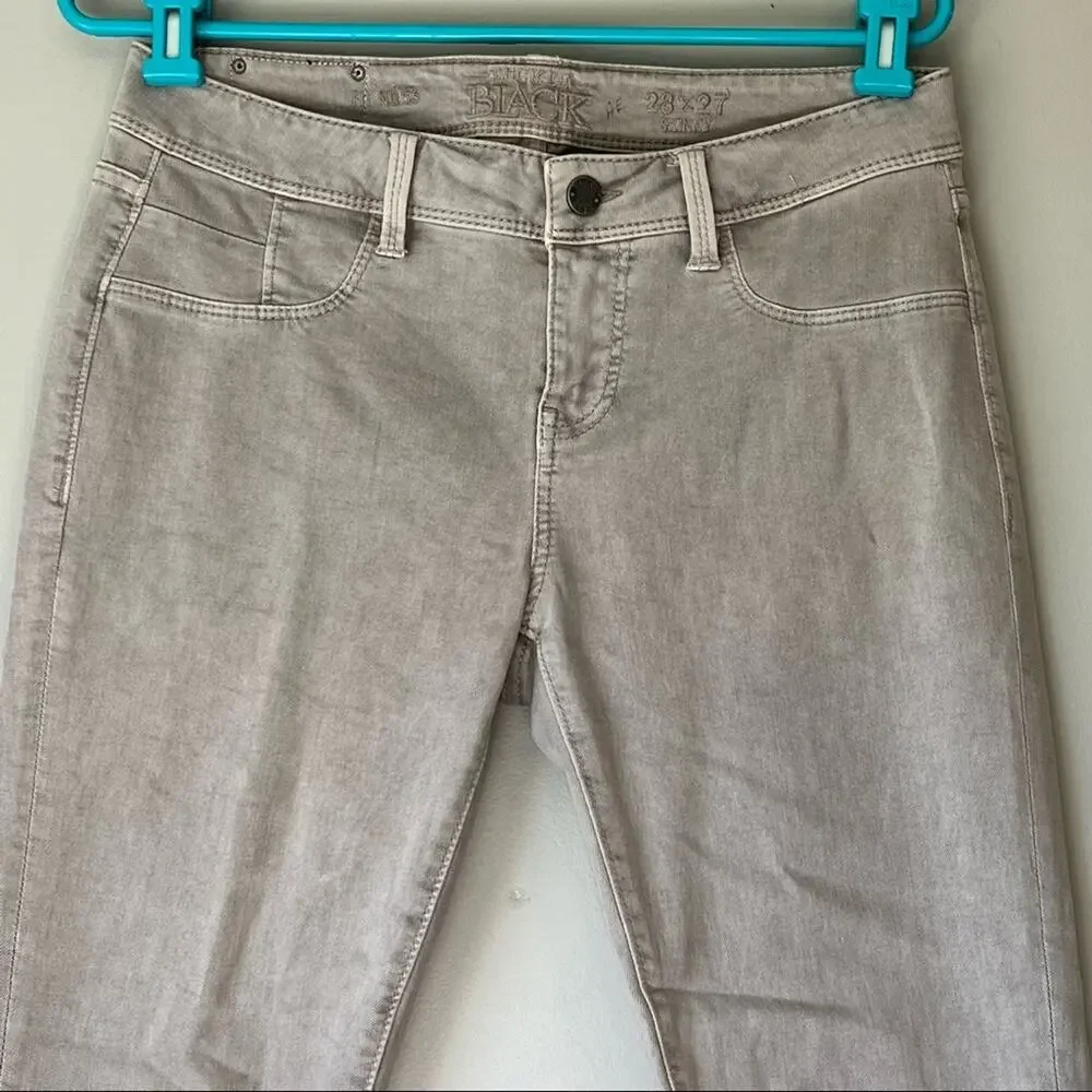 Buckle Black (Gray/Cream) Skinny Jean Size 28x27